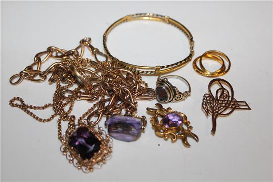 2 gold Albert chains, rings & pendant on chain